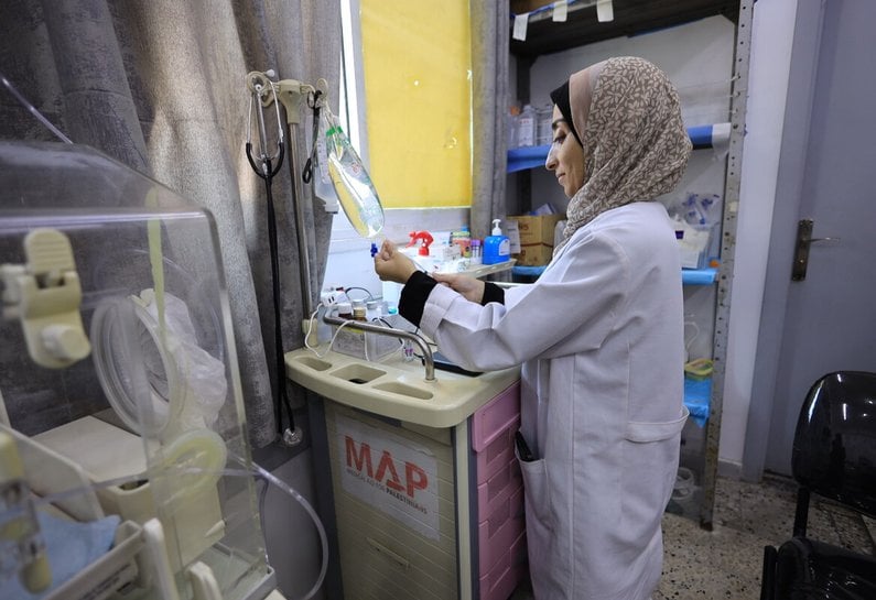 Nurse at NICU in PFBS hospital.